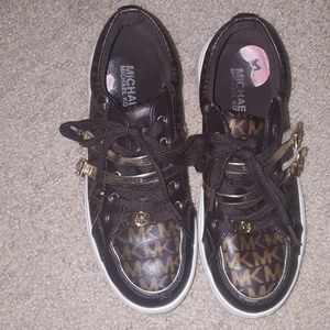 Girls Micheal Kors shoes